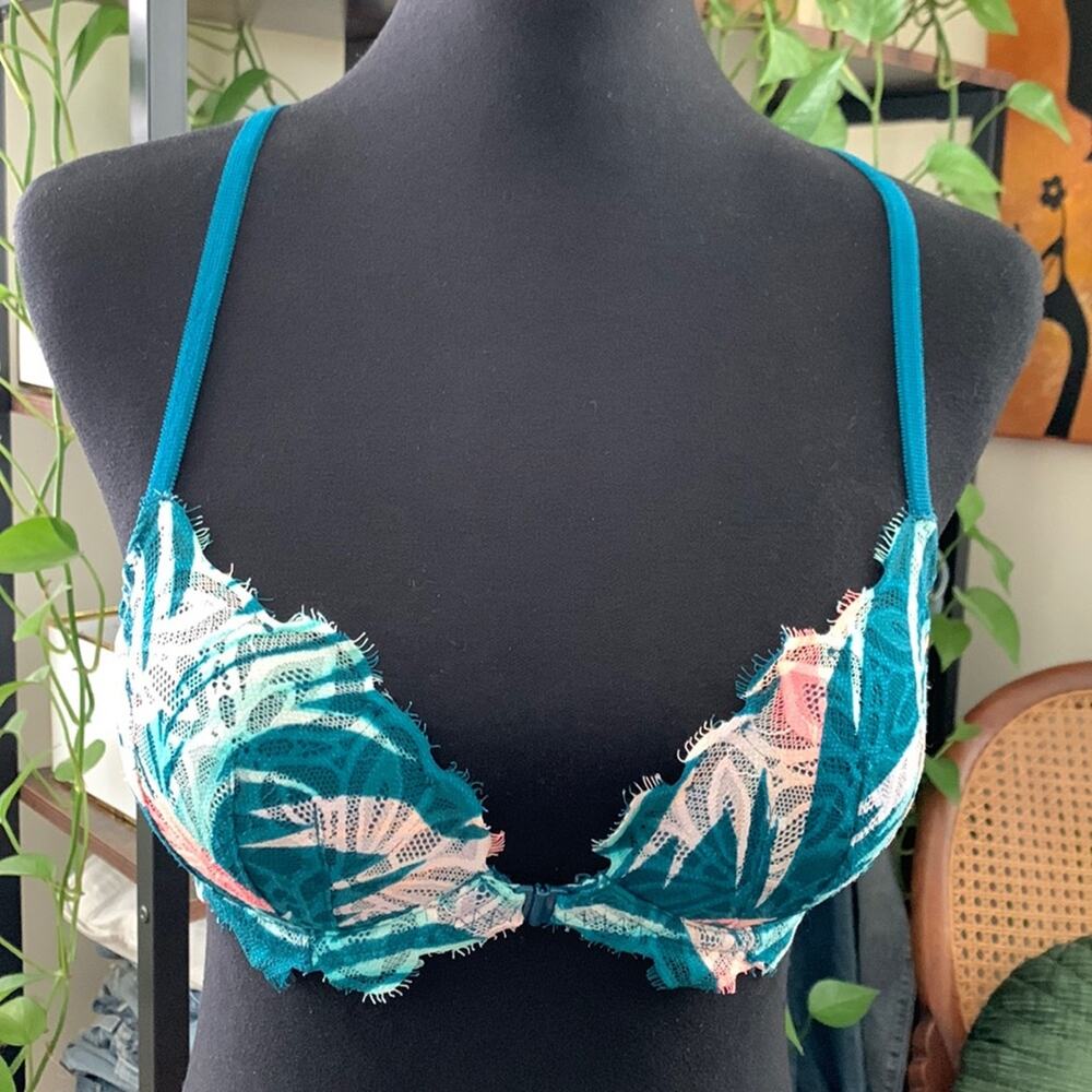 PINK Victoria's Secret Date Racerback Teal & Pink Tropical Lace Bra - Size 32C